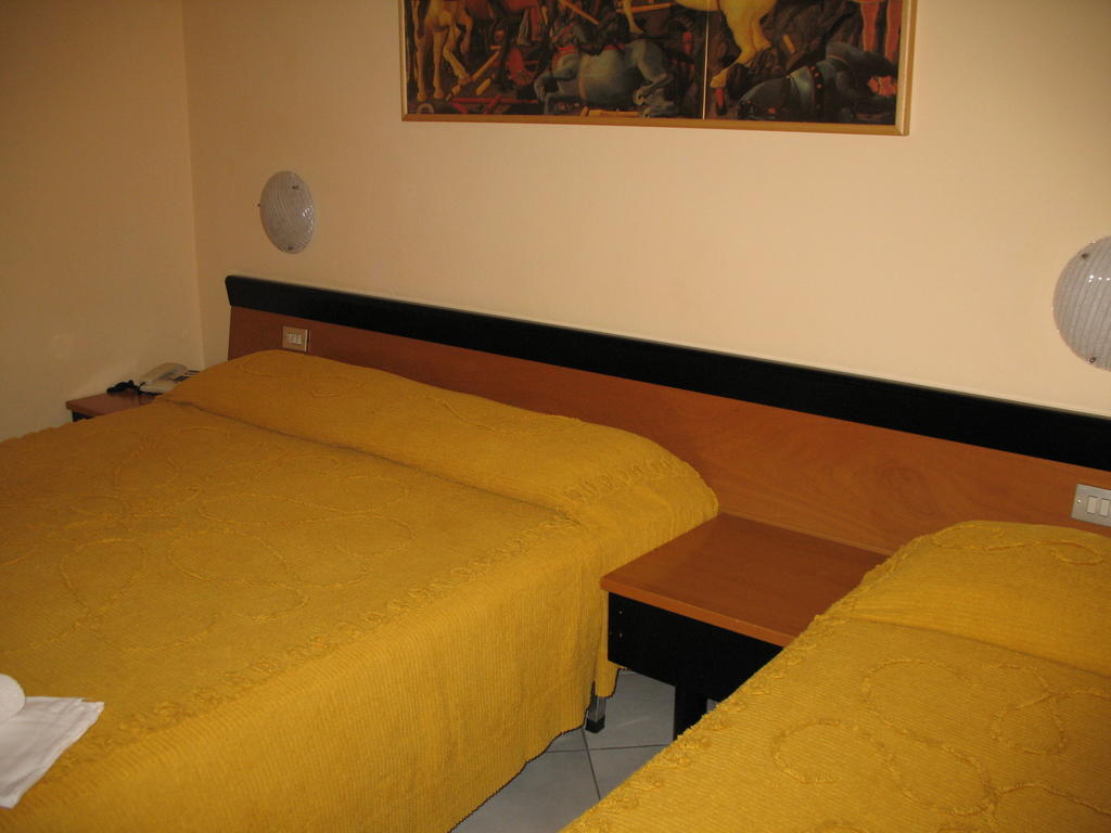 Albergo Paradiso Montecatini Terme Szoba fotó